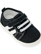 Load image into Gallery viewer, Andy Black Tennis Toddler Squeaky Shoe
