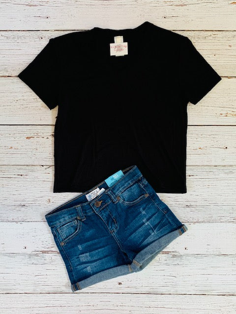 Solid V-Neck Tee {black}
